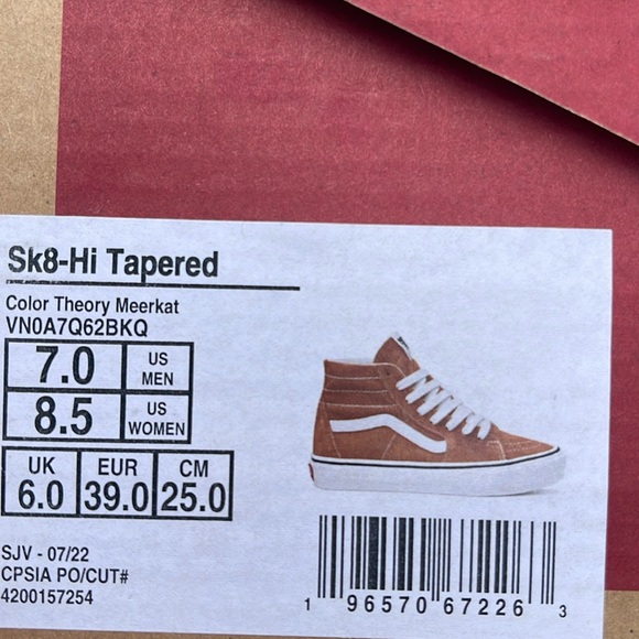 Vans WMNS Sk8-Hi Tapered
Color Theory Meerkat
VN0A7Q62BKQ Sneakers - Picture 16 of 16